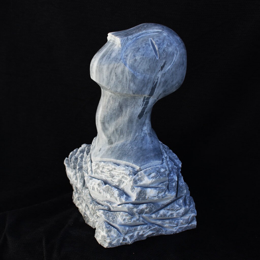 Emoción Muda Iv, escultura en mármol gris rubiña de David Gómez (vista 3)