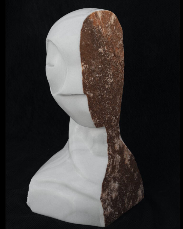 Emoción Muda Iii, escultura en mármol de macael de David Gómez