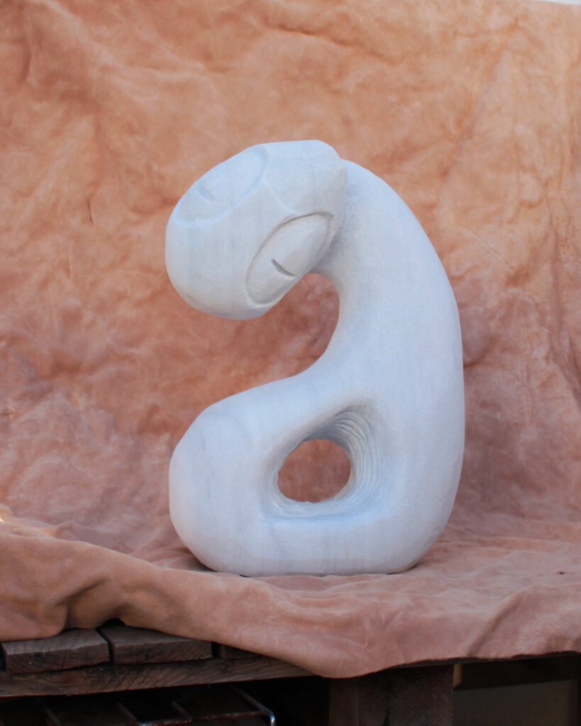 Emoción Muda V, escultura en mármol de macael de David Gómez (vista 8)